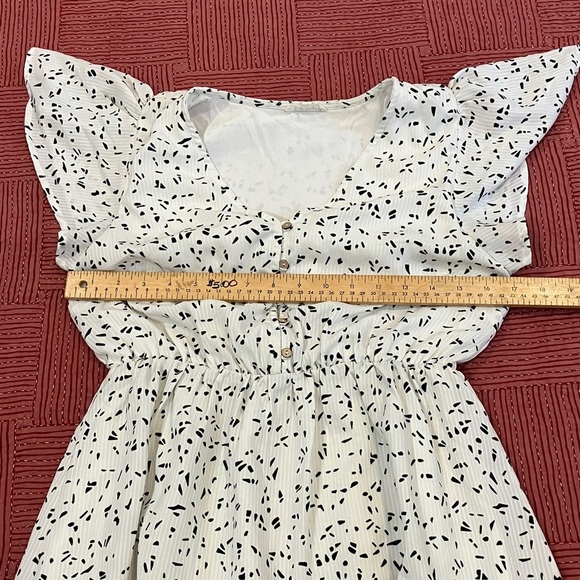 Main Strip women’s small White and Black lined Dress - Picture 4 of 15